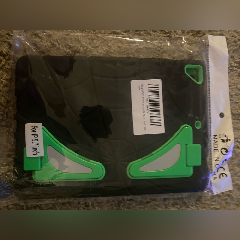 Black and Green iPad Case